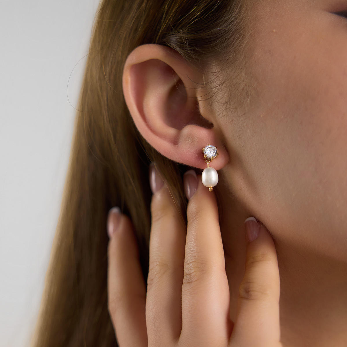 Paige Pearl Earrings