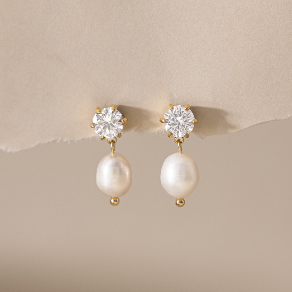 Paige Pearl Earrings
