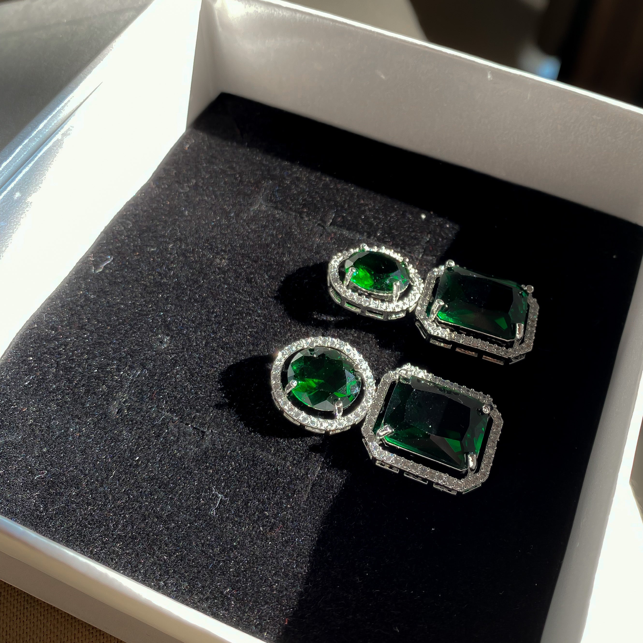 Naila diamond earrings - RosyWine