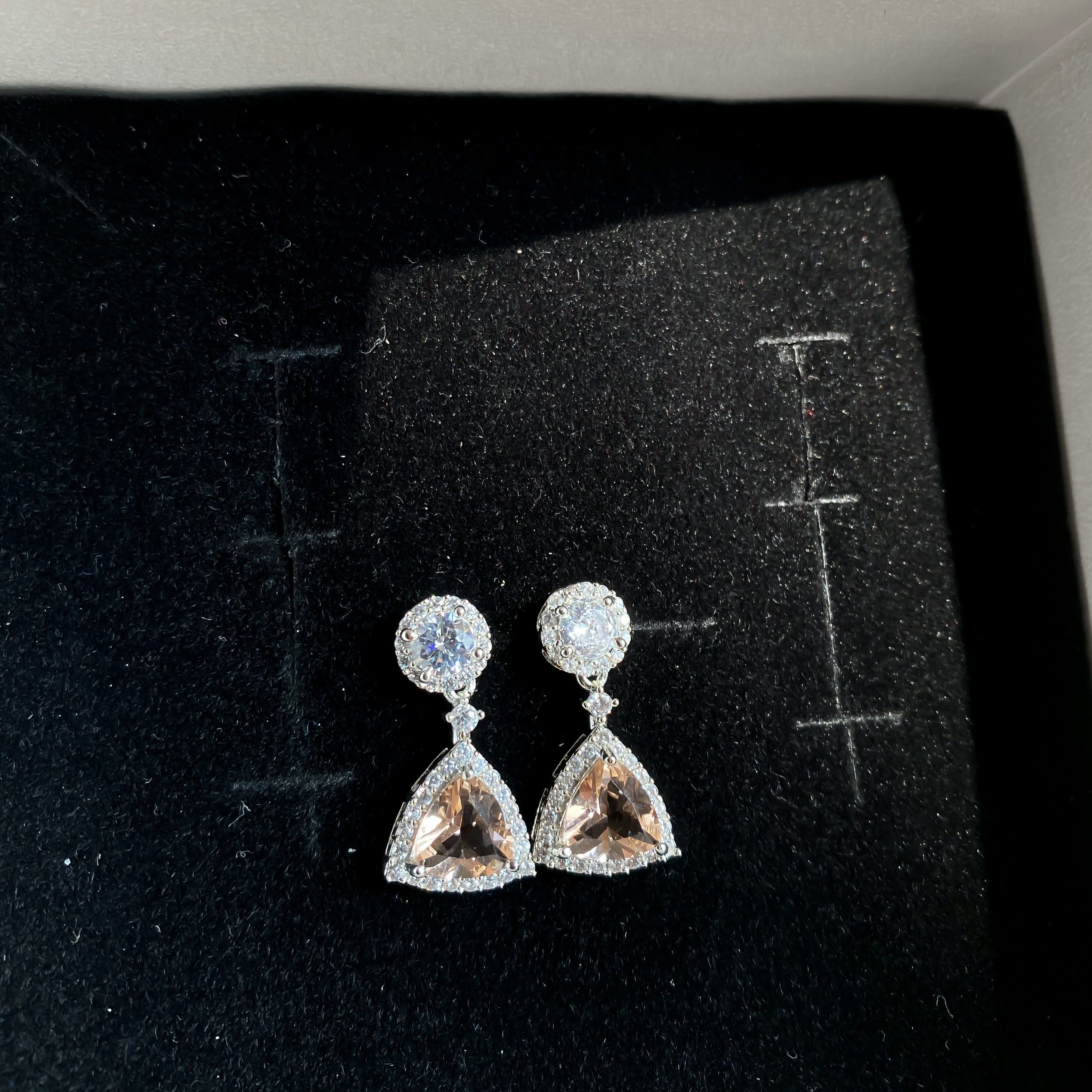 Classic diamond earrings - RosyWine
