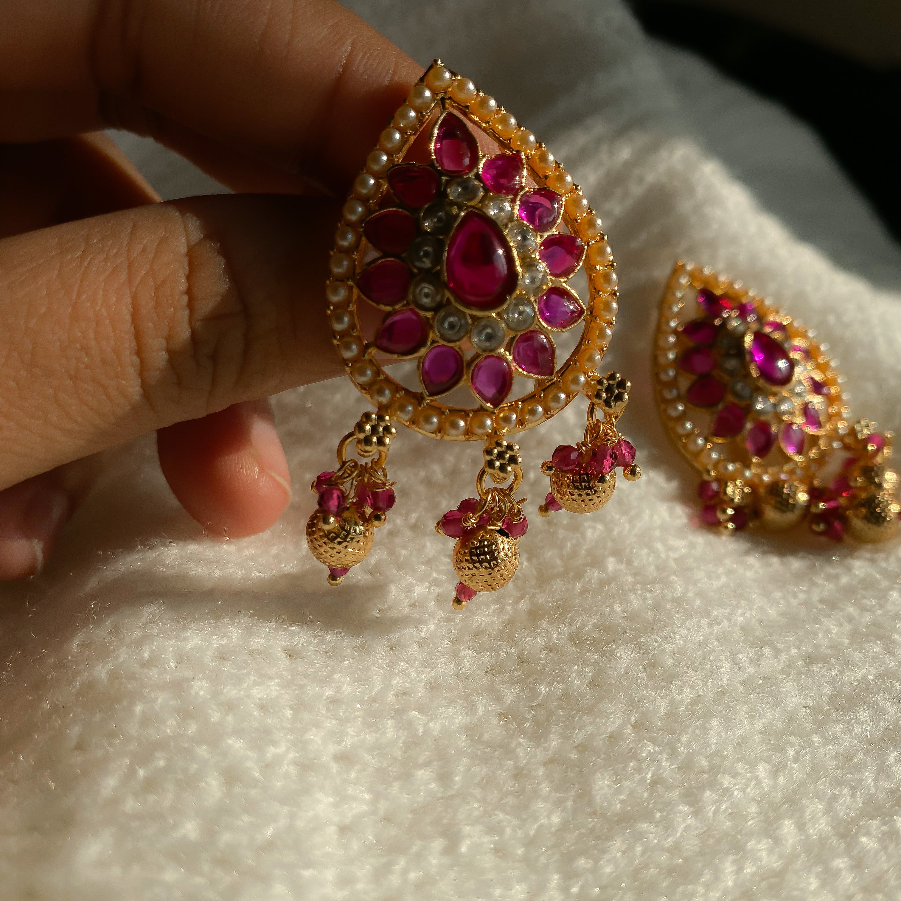 Noor antique earrings - RosyWine