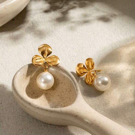 Gilbert Pearl Earrings