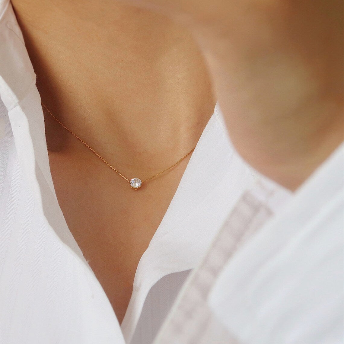 Thin necklace deals with small diamond