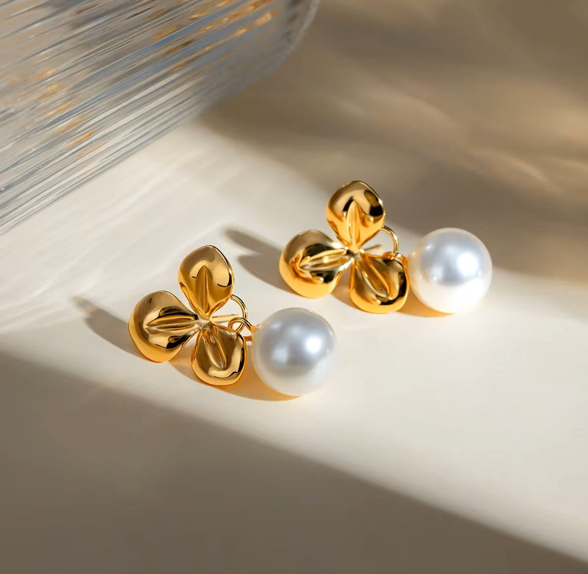 Gilbert Pearl Earrings