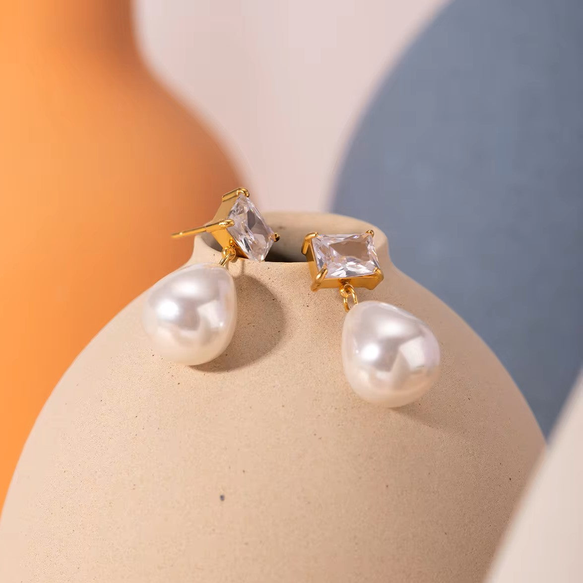 Diana Pearl Earrings