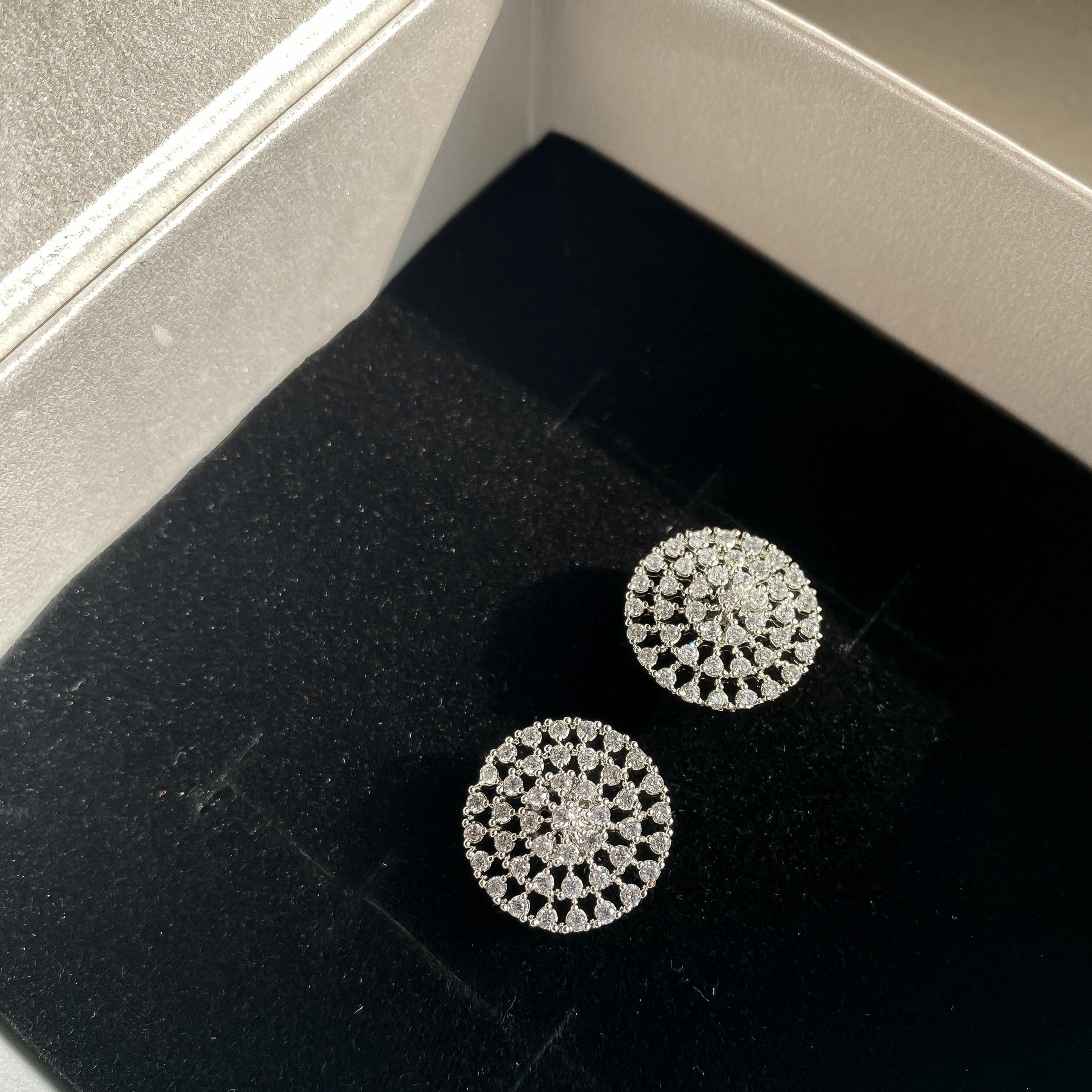 Jia diamond studs - RosyWine 