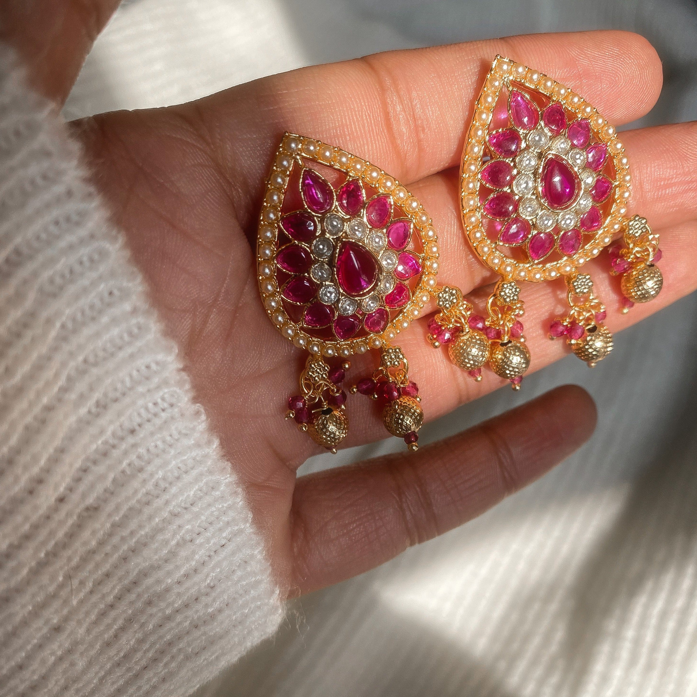 Noor antique earrings - RosyWine 