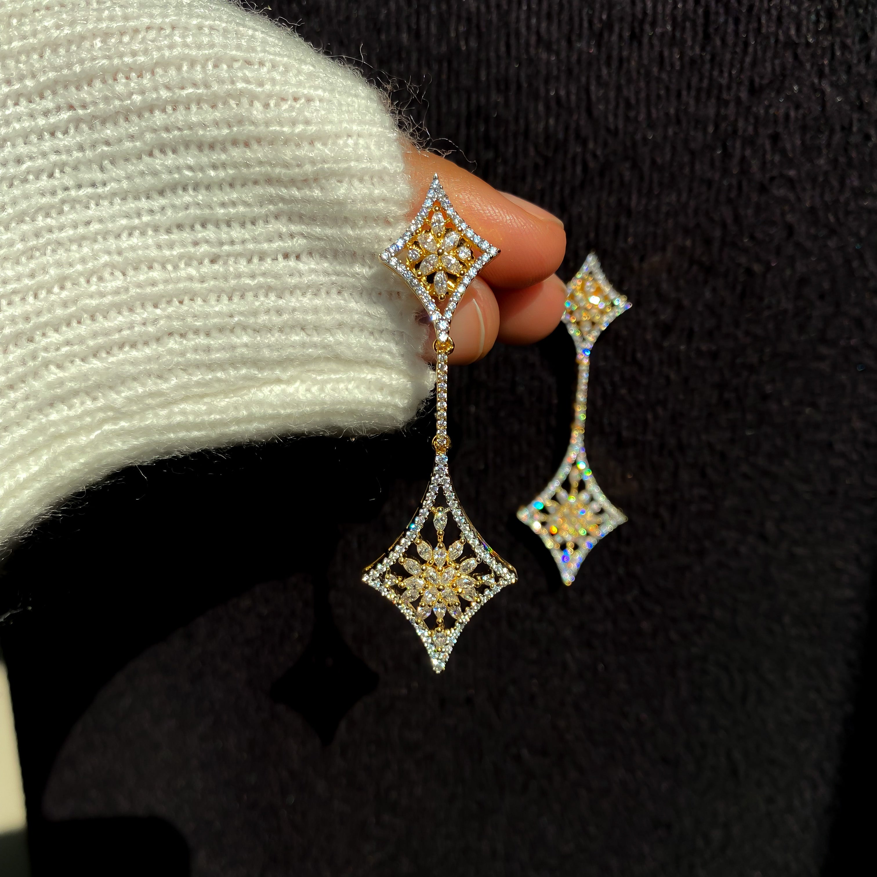 Madalion diamond earrings - RosyWine 