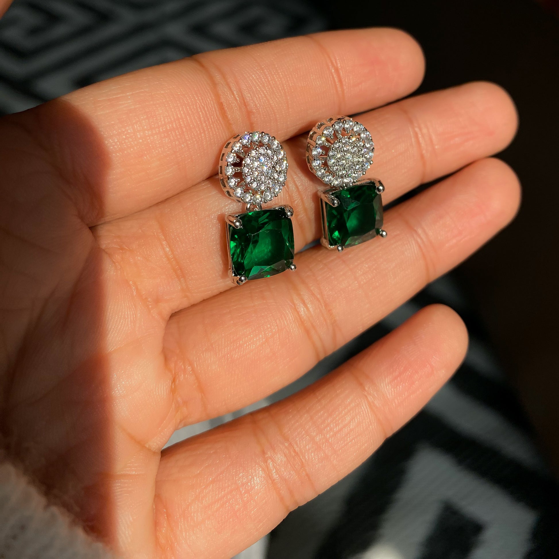 Savi diamond earrings - RosyWine 